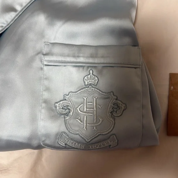 Skims Hotel Shine Long Sleeve Button Up Sleep Set Size Small Light Blue - Picture 4 of 6